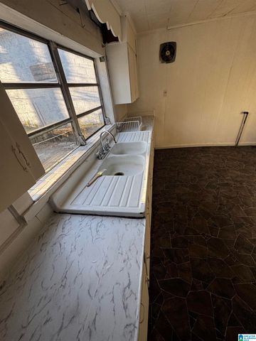 1424 COBB AVENUE, Anniston, AL 36201