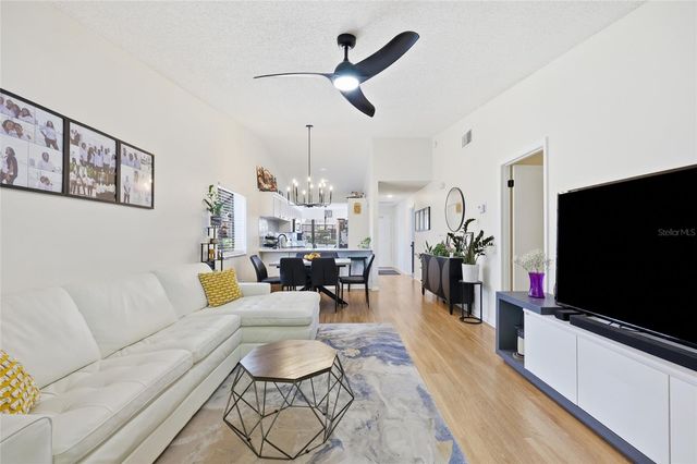 250 HOMEWOOD AVENUE 11A, Debary, FL 32713