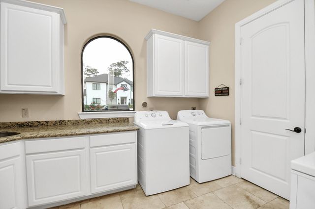 1611 Lynnview Drive, Houston, TX 77055