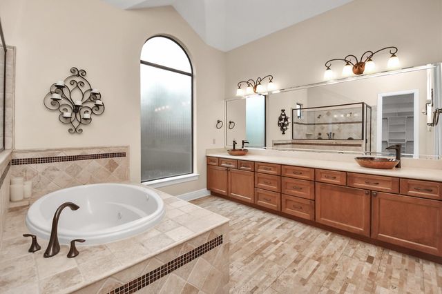 1611 Lynnview Drive, Houston, TX 77055