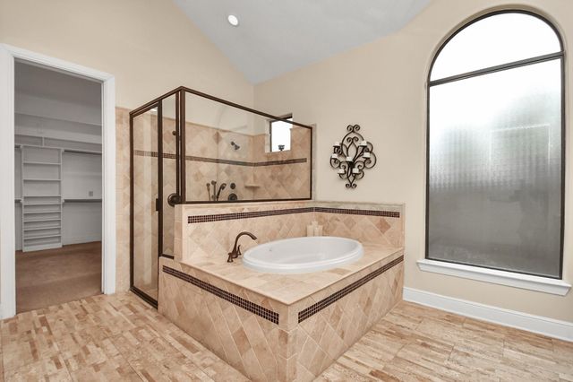 1611 Lynnview Drive, Houston, TX 77055