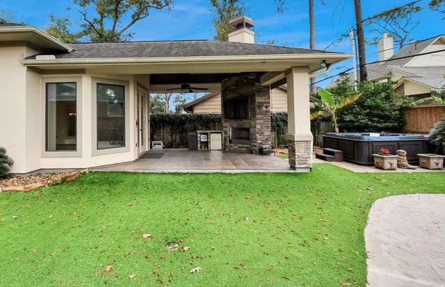 1611 Lynnview Drive, Houston, TX 77055