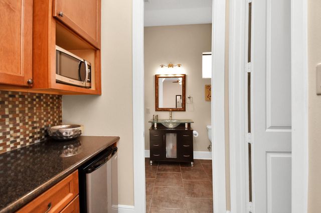 1611 Lynnview Drive, Houston, TX 77055