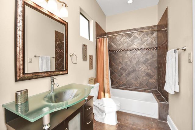 1611 Lynnview Drive, Houston, TX 77055