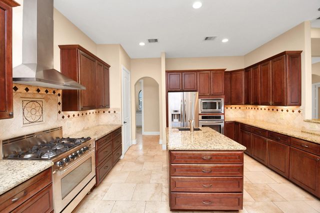 1611 Lynnview Drive, Houston, TX 77055