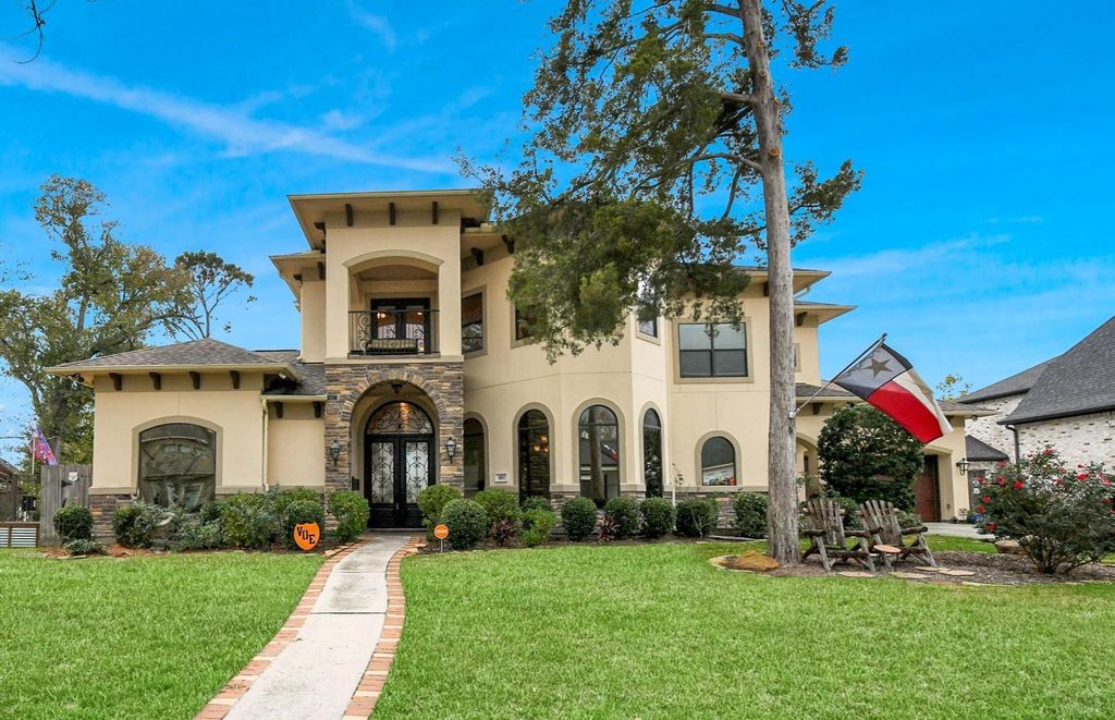 1611 Lynnview Drive, Houston, TX 77055