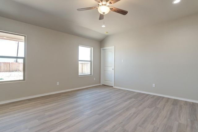 936 E Municipal Drive, Lubbock, TX 79403