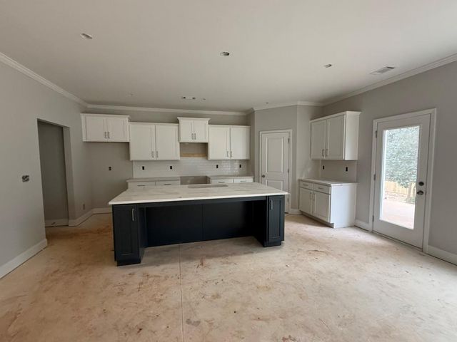 4864 White Street, Sugar Hill, GA 30518