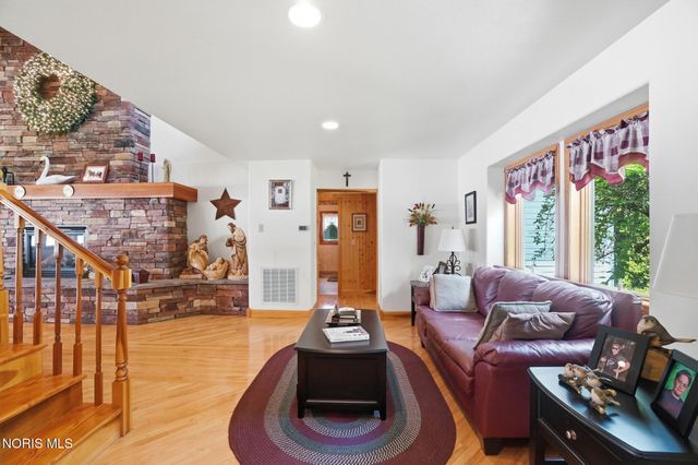 707 Catherine Drive, Liberty Center, OH 43532