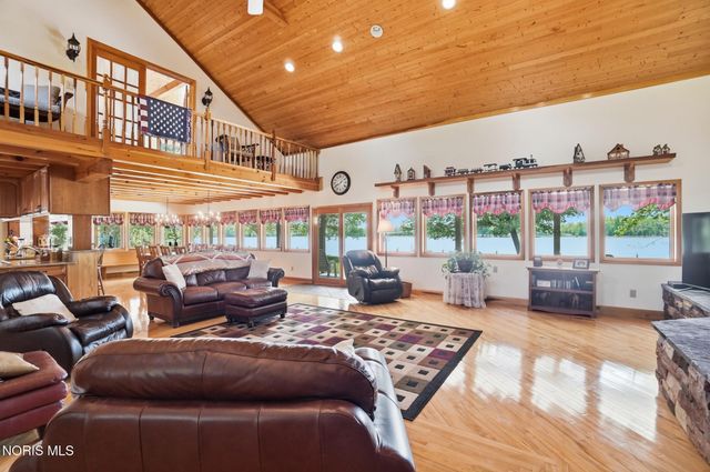 707 Catherine Drive, Liberty Center, OH 43532