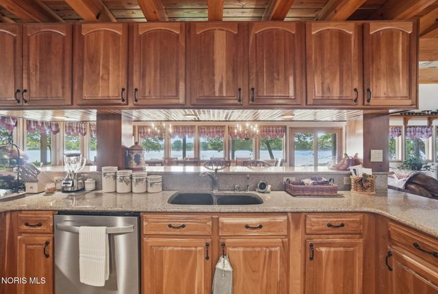 707 Catherine Drive, Liberty Center, OH 43532