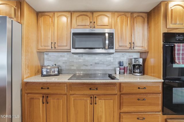 707 Catherine Drive, Liberty Center, OH 43532