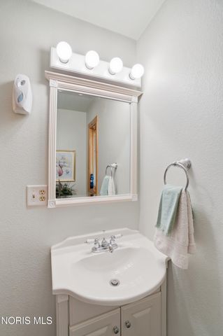 707 Catherine Drive, Liberty Center, OH 43532