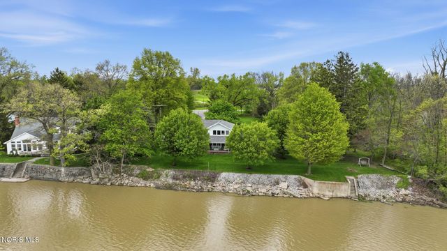 707 Catherine Drive, Liberty Center, OH 43532