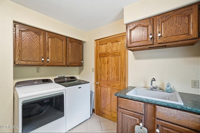 707 Catherine Drive, Liberty Center, OH 43532