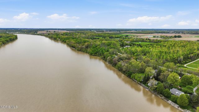 707 Catherine Drive, Liberty Center, OH 43532