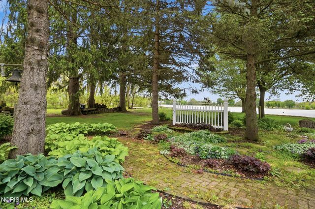 707 Catherine Drive, Liberty Center, OH 43532