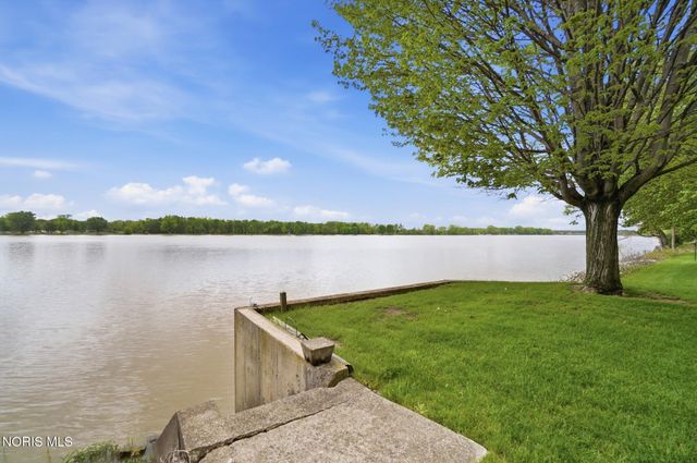 707 Catherine Drive, Liberty Center, OH 43532