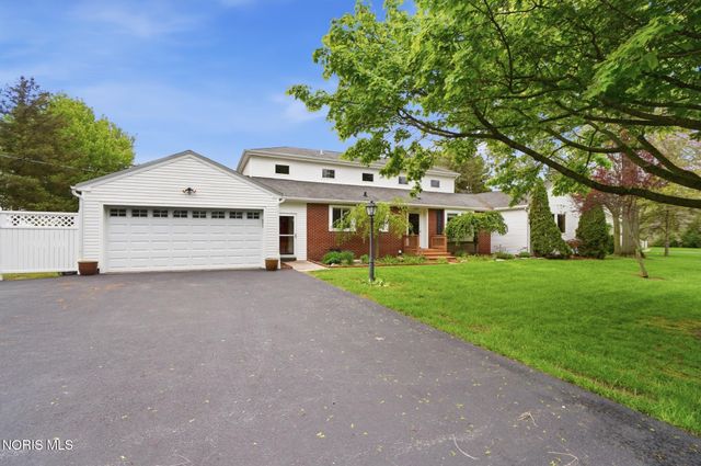 707 Catherine Drive, Liberty Center, OH 43532