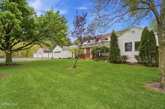 707 Catherine Drive, Liberty Center, OH 43532