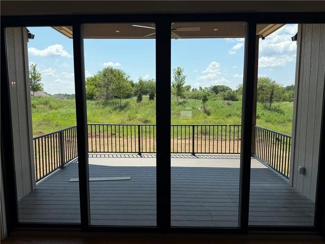 1007 Wilds Parkway, Greenwood, MO 64034