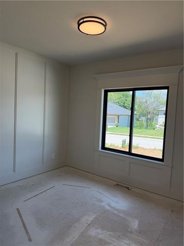 1007 Wilds Parkway, Greenwood, MO 64034