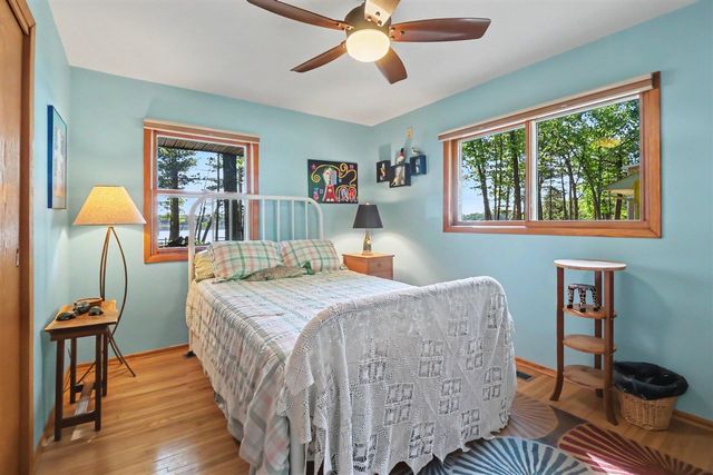 7399 S Lakeshore Drive, Pentwater, MI 49449