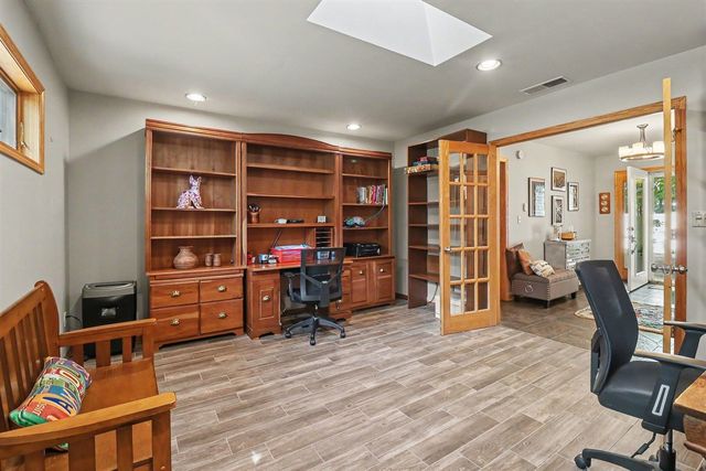 7399 S Lakeshore Drive, Pentwater, MI 49449