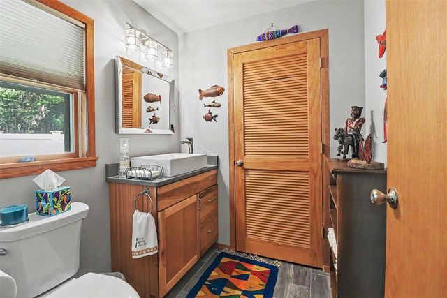 7399 S Lakeshore Drive, Pentwater, MI 49449