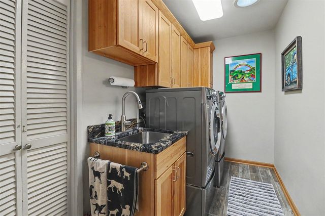 7399 S Lakeshore Drive, Pentwater, MI 49449