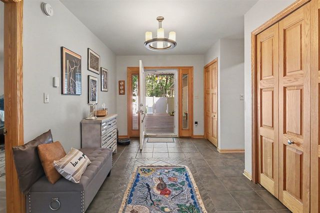 7399 S Lakeshore Drive, Pentwater, MI 49449