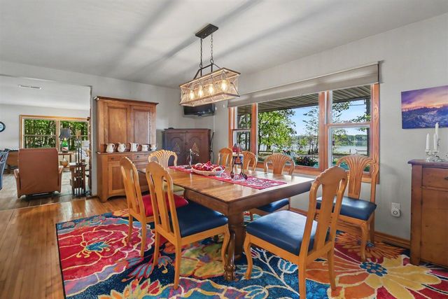 7399 S Lakeshore Drive, Pentwater, MI 49449
