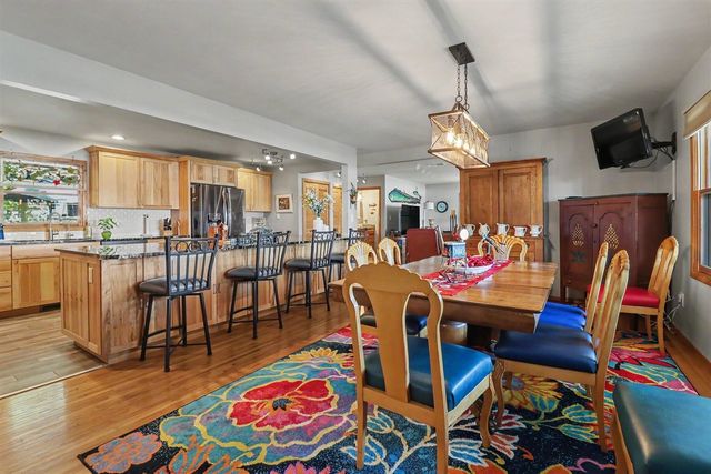 7399 S Lakeshore Drive, Pentwater, MI 49449