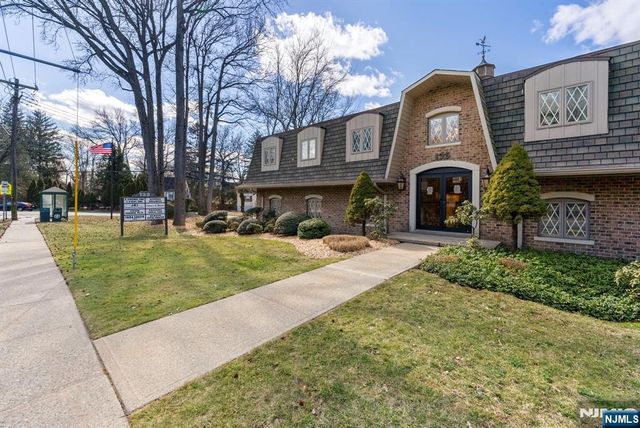 135 County Road 2B, Cresskill, NJ 07626