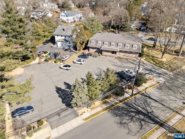 135 County Road 2B, Cresskill, NJ 07626