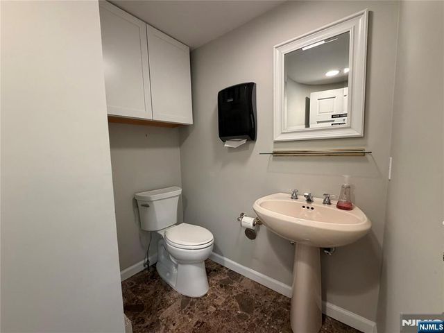 135 County Road 2B, Cresskill, NJ 07626