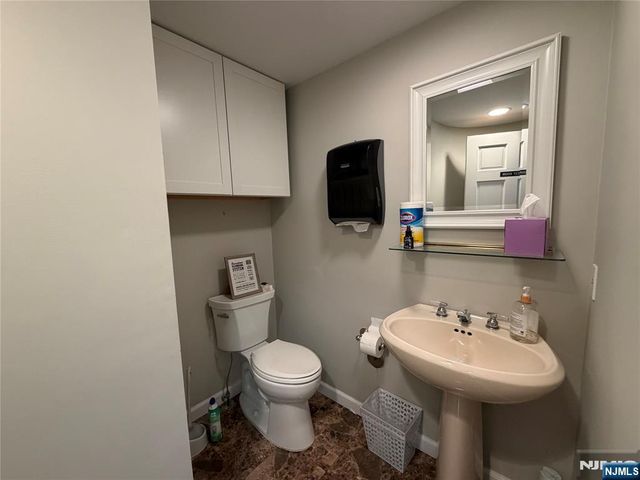 135 County Road 2B, Cresskill, NJ 07626