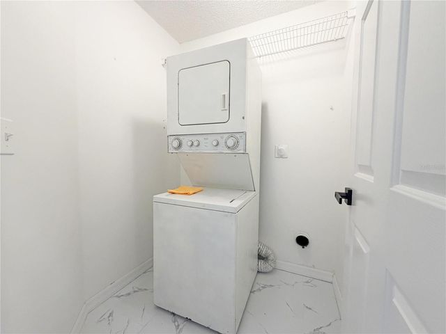 1820 HALLCREST DRIVE, Deltona, FL 32725