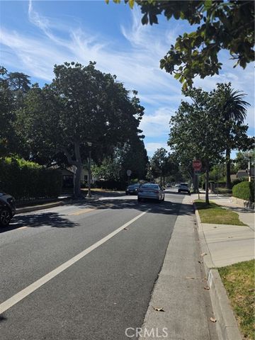 1250 N El Molino, Pasadena, CA 91104