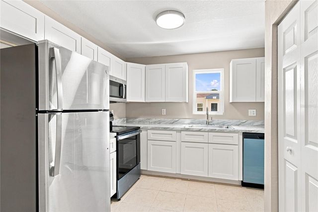 6310 PROVIDENCE CIRCLE 6, New Port Richey, FL 34652