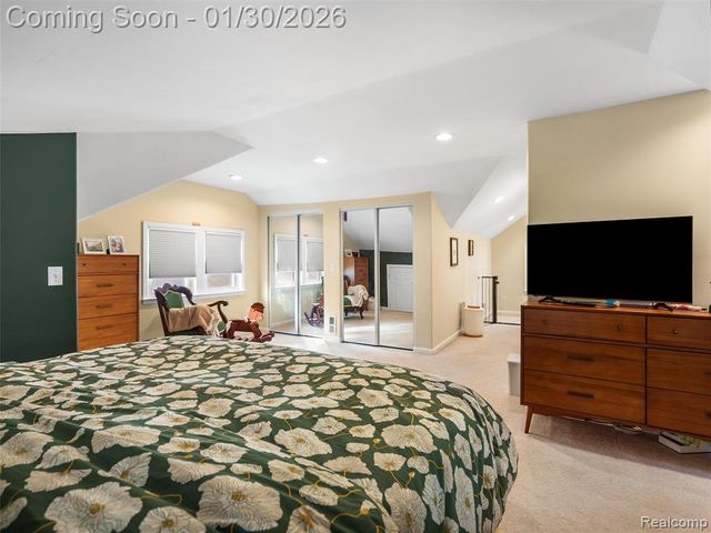 81 Wellesley Drive, Pleasant Ridge, MI 48069