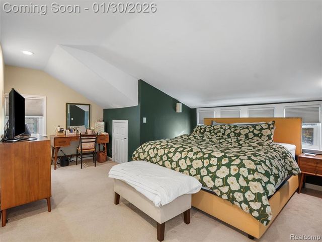 81 Wellesley Drive, Pleasant Ridge, MI 48069