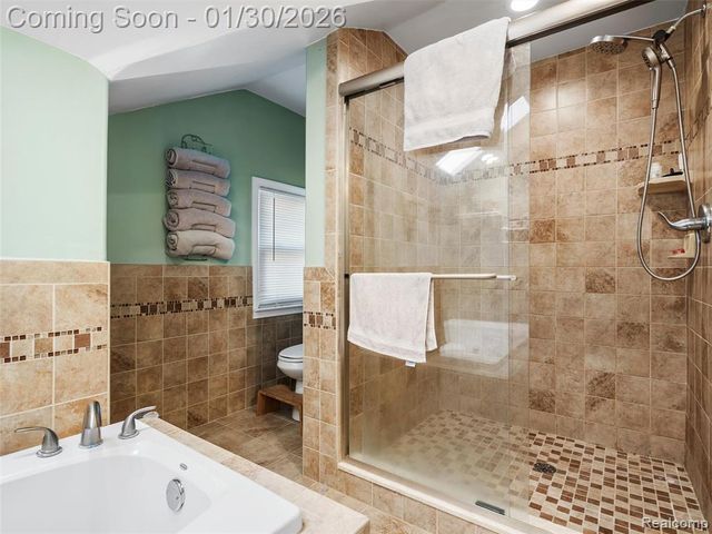 81 Wellesley Drive, Pleasant Ridge, MI 48069