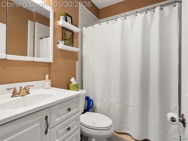 81 Wellesley Drive, Pleasant Ridge, MI 48069