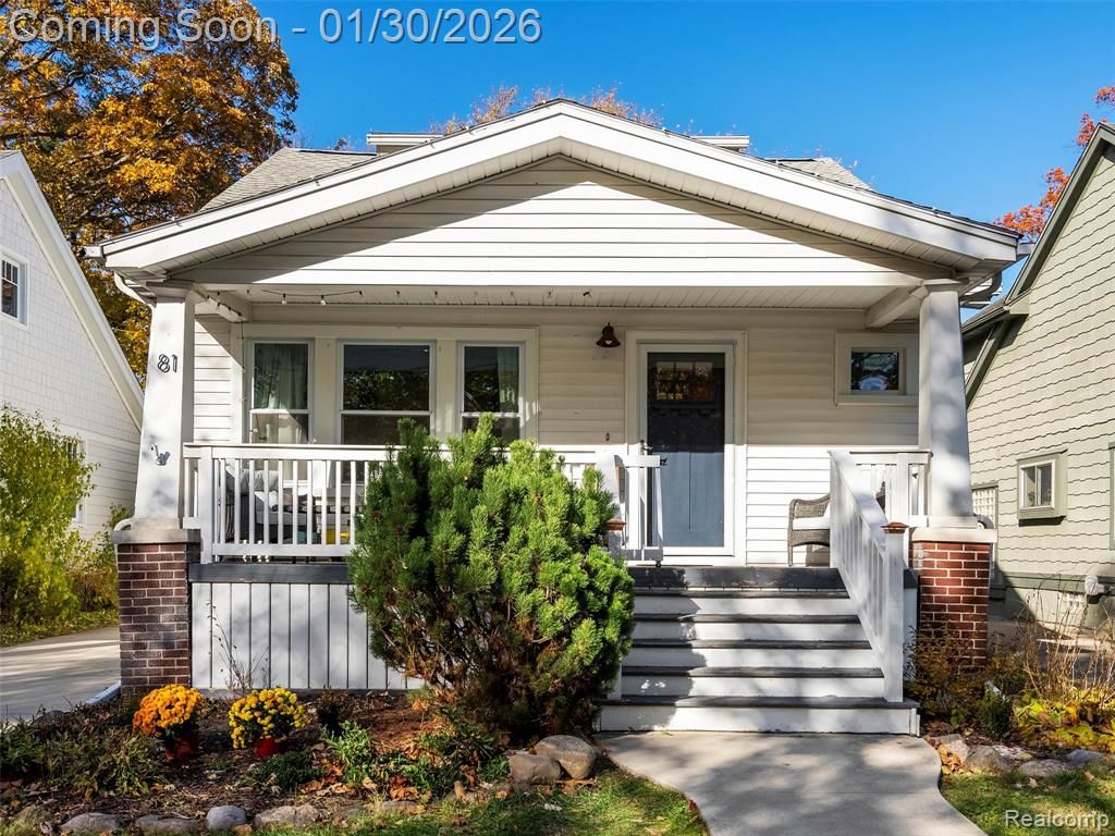 81 Wellesley Drive, Pleasant Ridge, MI 48069