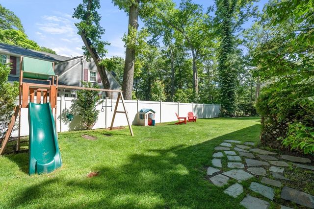 28 York Rd, Newton, MA 02468