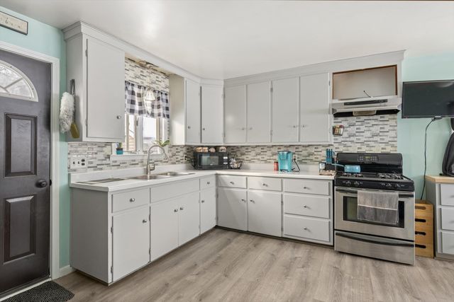 36915 Sibley Road, New Boston City, MI 48164