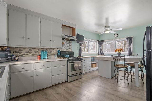 36915 Sibley Road, New Boston City, MI 48164