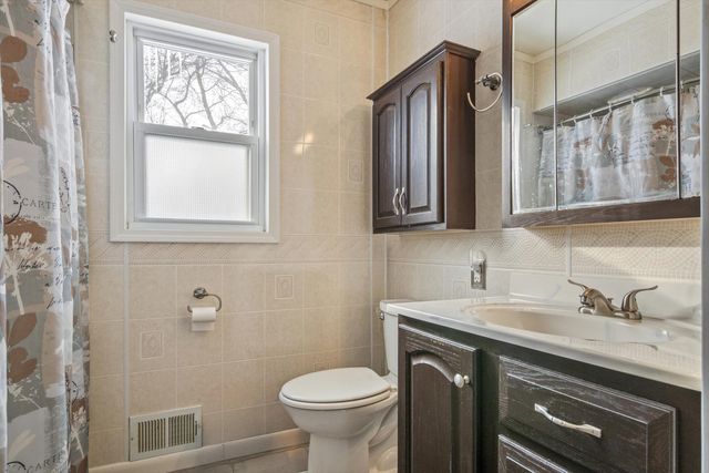 36915 Sibley Road, New Boston City, MI 48164