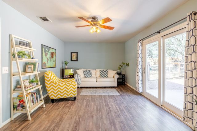 207 E Ridgewood RD, Georgetown, TX 78633